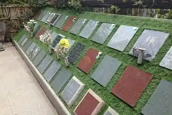 瑠璃光寺　永代供養墓「憩」