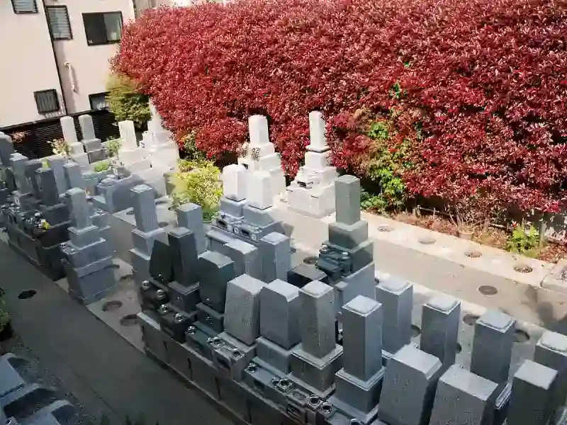 長嚴寺墓苑