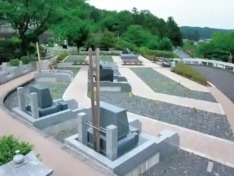 開放的な空間でお参り