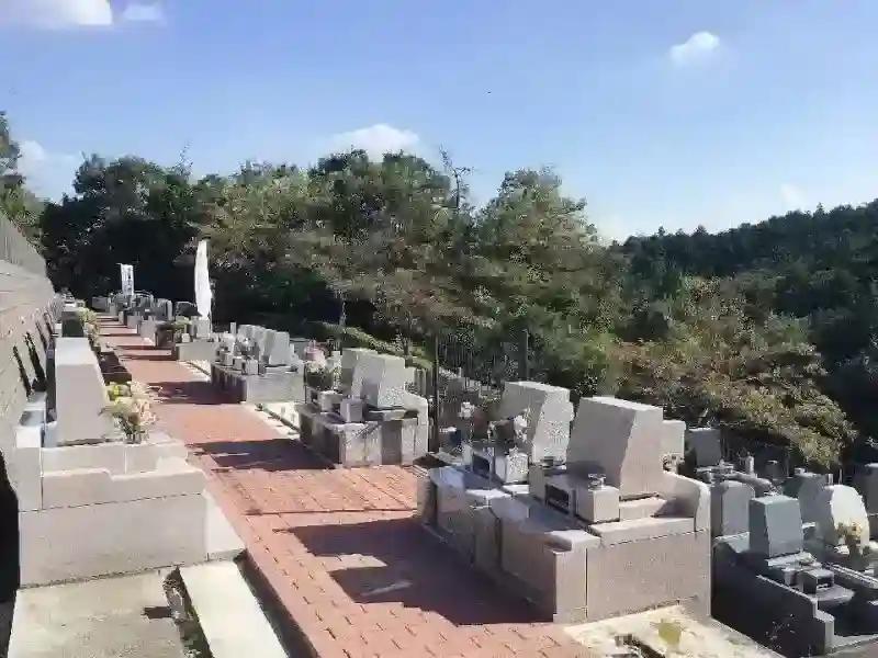 歩きやすい平坦な通路