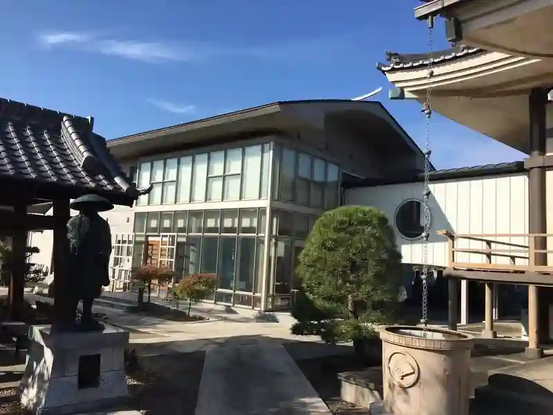 寺院内風景
