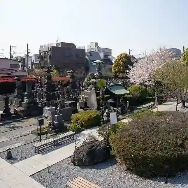 寺院境内