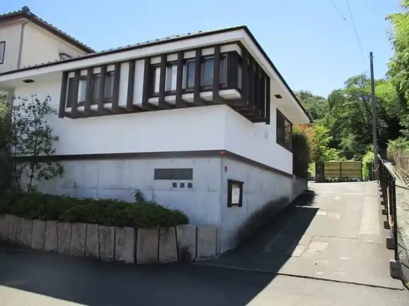 管理棟