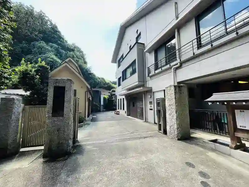 入口