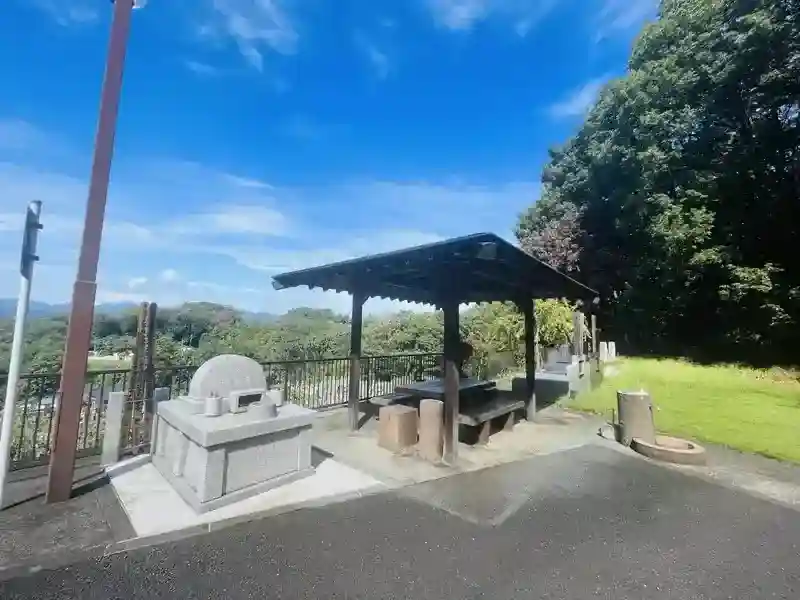 ペット供養墓×ベンチ