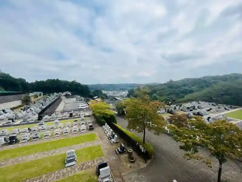 霊園全景