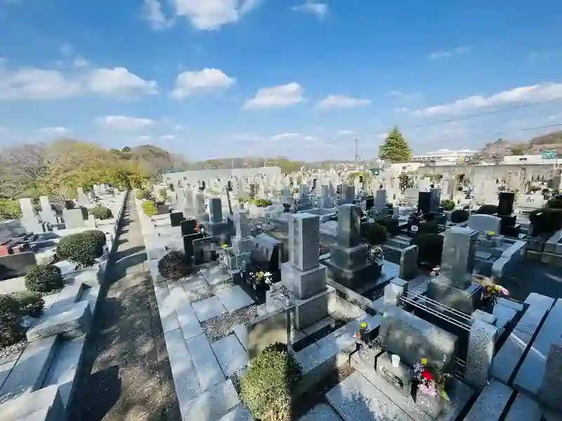 霊苑全景