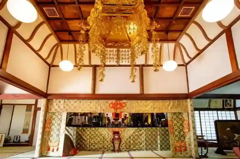 泊舩寺本堂