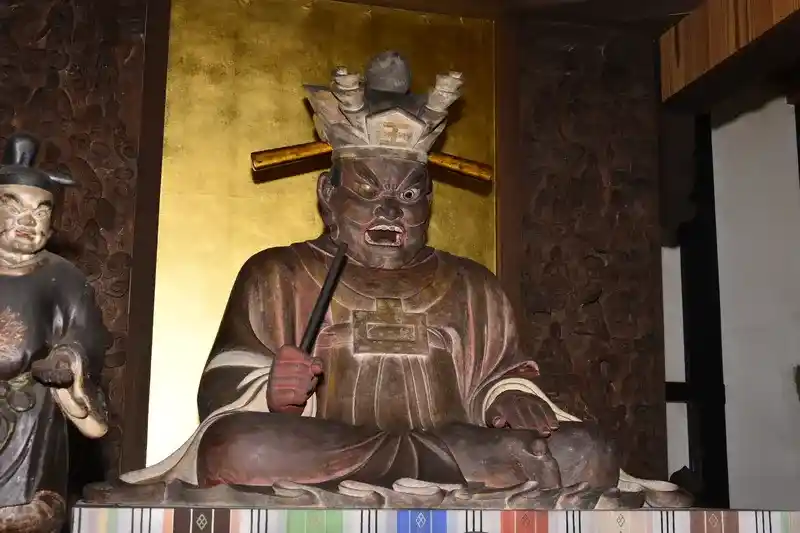 京区指定有形文化財の「こんにゃく閻魔」