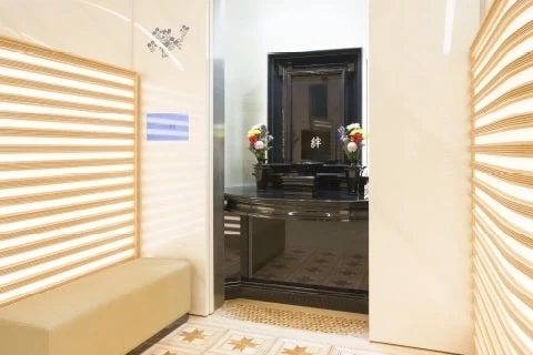 ゆとりのある参拝スペース