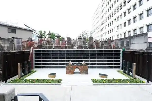 屋外納骨堂