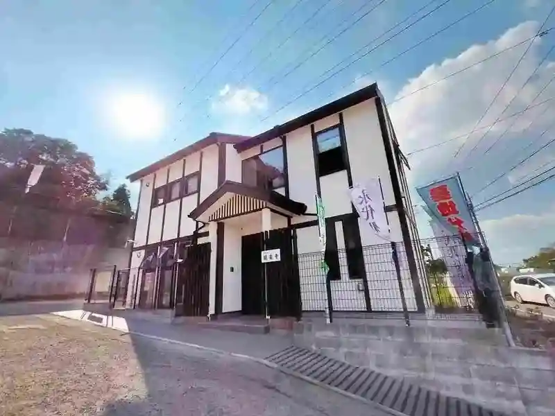 管理棟外観
