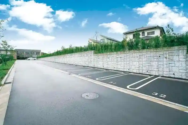 旭翠苑の駐車場