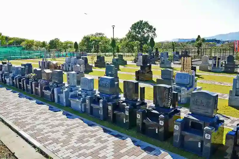平たんでお参りがしやすい区画
