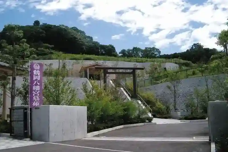 霊園入口