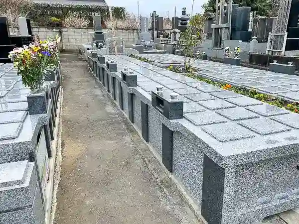墓所内風景