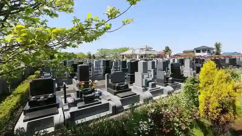 緑豊かな霊園