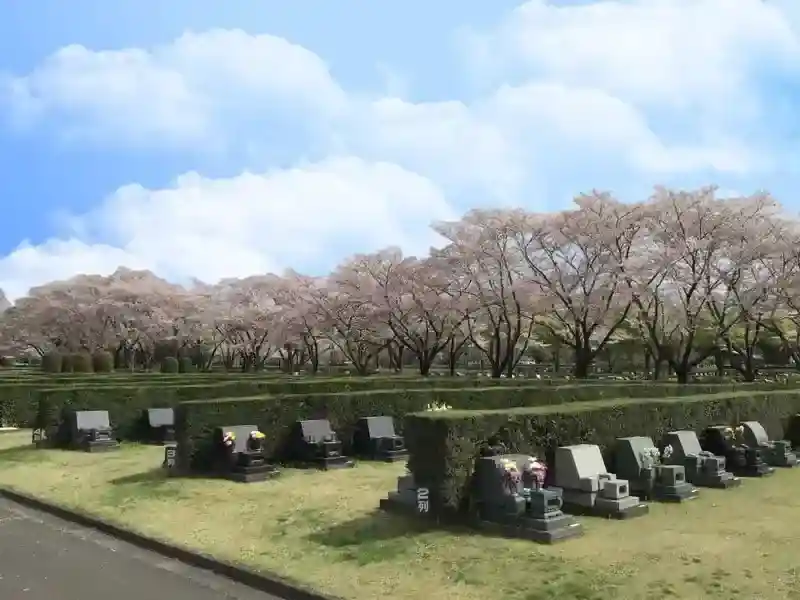 芝生墓地