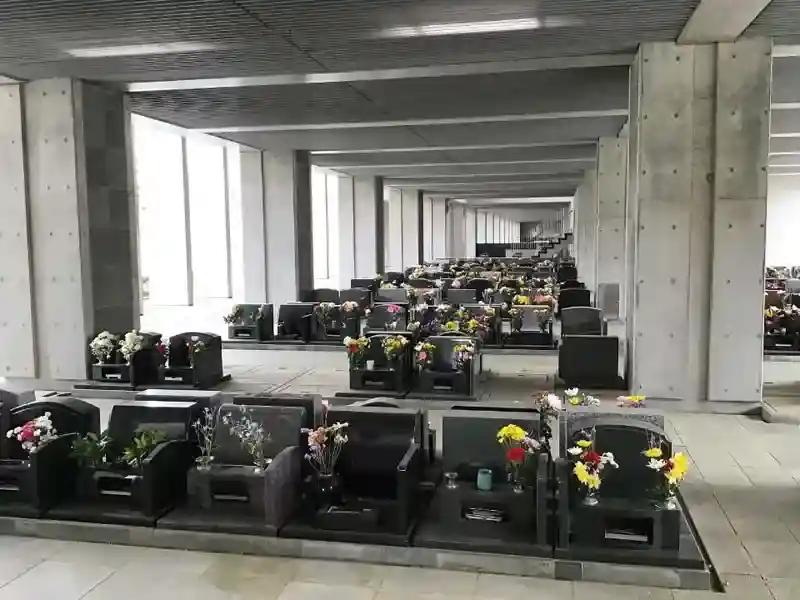 屋内墓