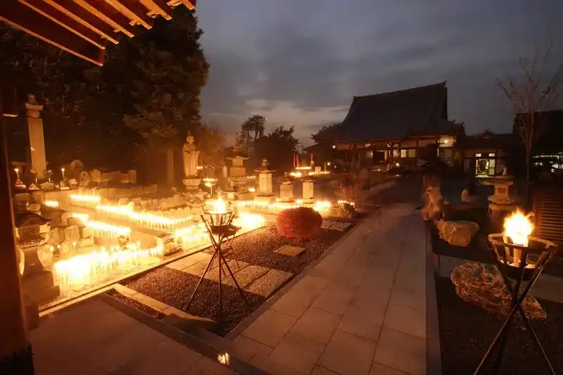 千灯供養様子