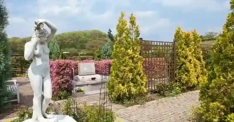 モニュメント