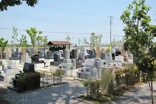 苑内は緑が豊かです
