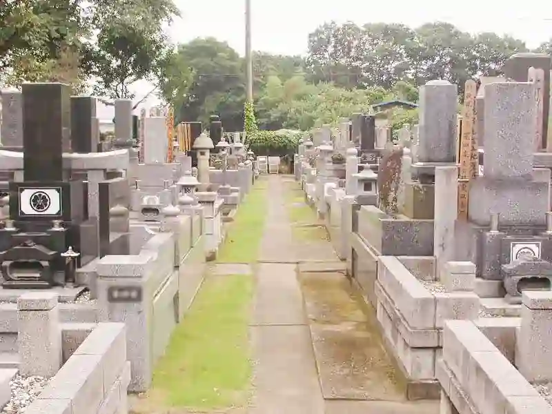 綺麗に整備された墓地