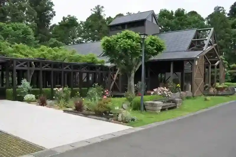 自然に囲まれている管理事務所