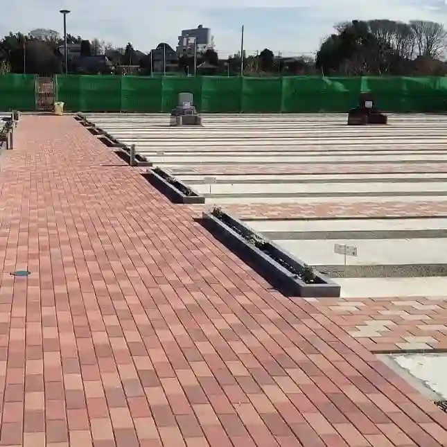 お墓が建てられる前の様子
