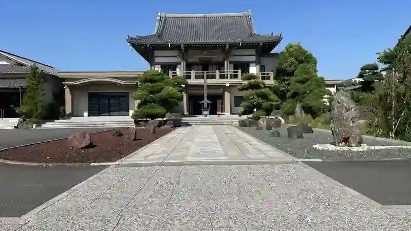 本堂正面