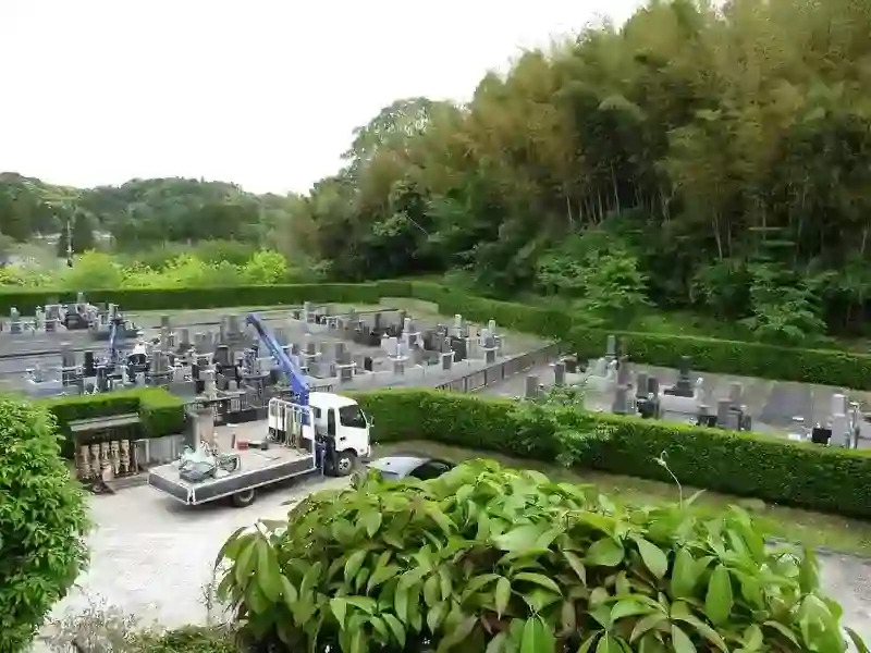 霊園全景②
