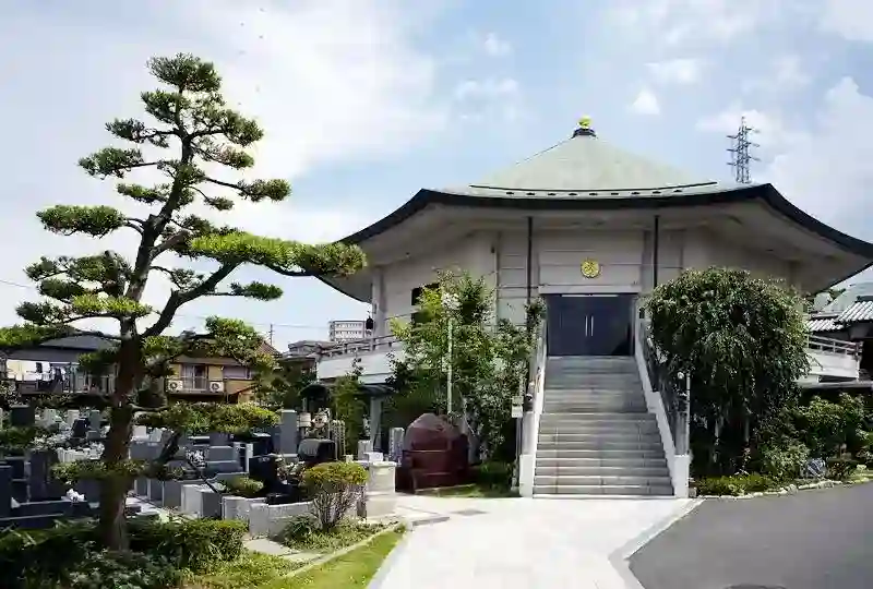 本堂全景