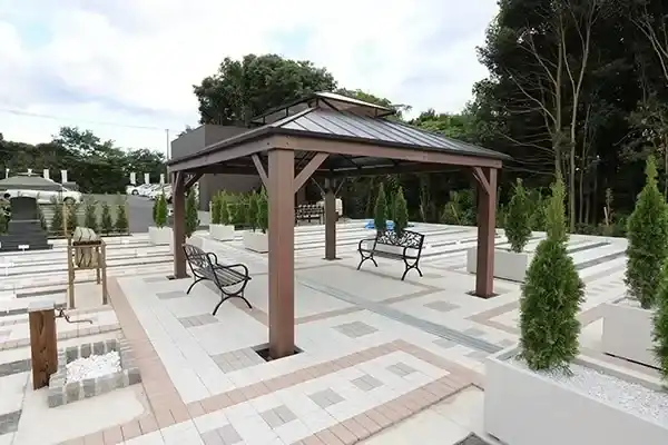 休みながらお参りができる