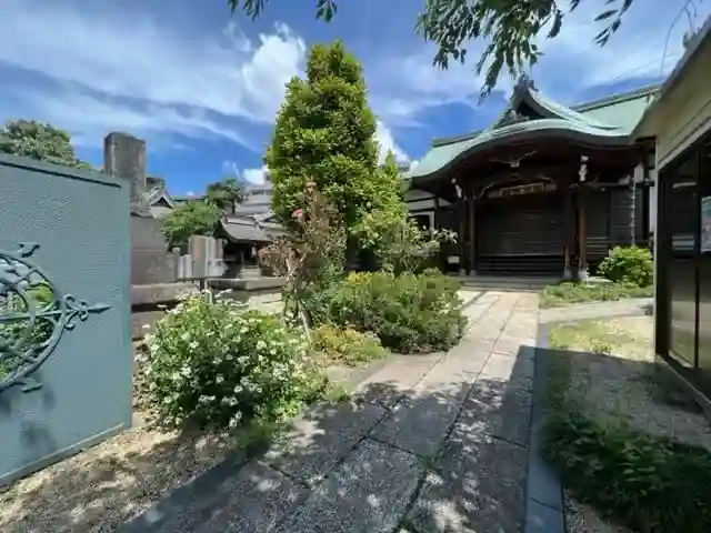 歴史を感じる本堂