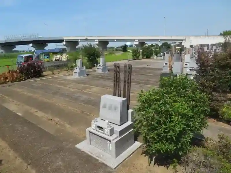 墓地全景②