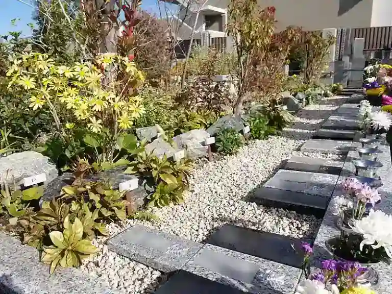 プレミアム東中野樹木葬墓地
