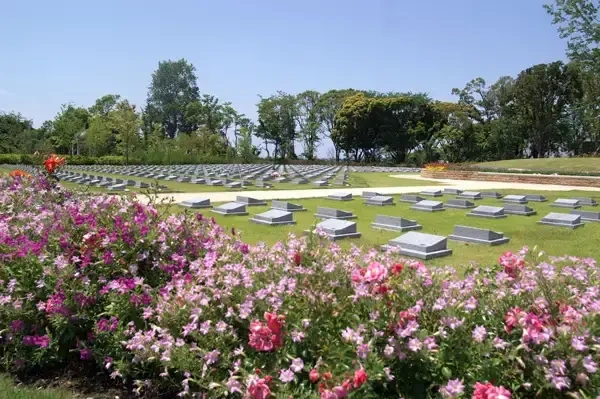 日本初の公営樹木葬メモリアルグリーンの風景