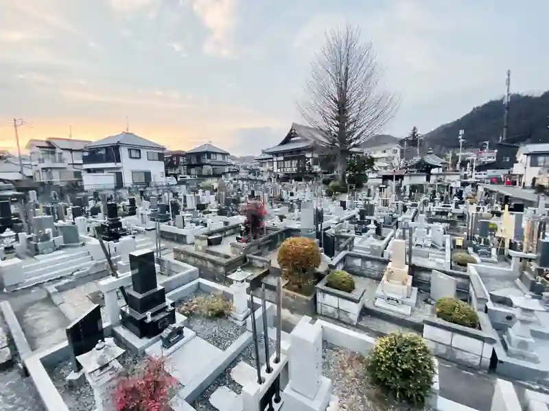 使いやすさを考えられた寺院墓地