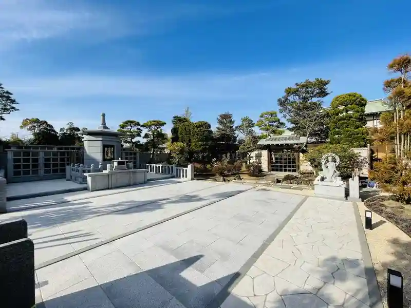 お参りしやすいバリアフリー設計