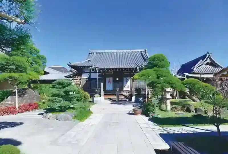 綺麗な庭園と歴史・伝統を伝えるお寺