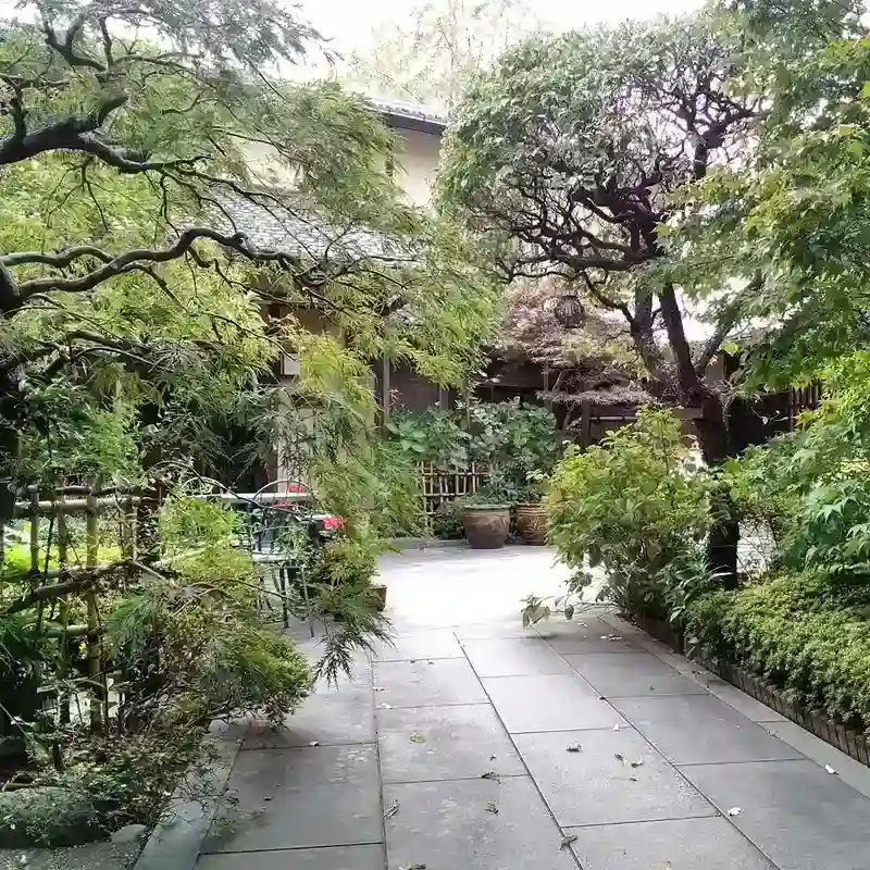 雲光院 参道