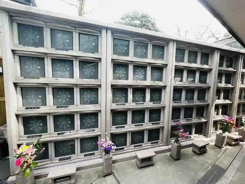 屋外納骨堂
