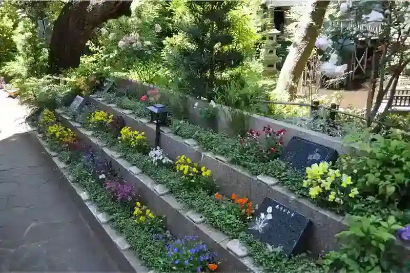 高輪墓苑 正満寺 「ふれあいの碑」