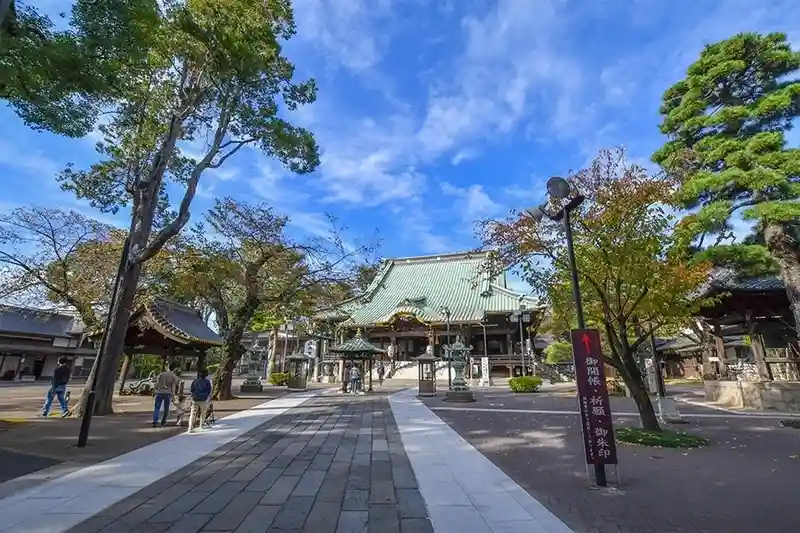 堀之内妙法寺（やくよけ祖師） 境内