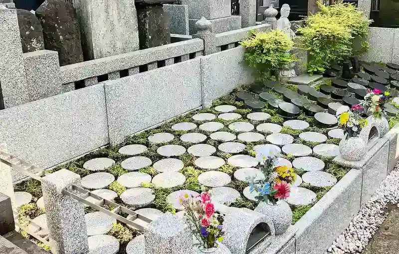 足立保木間樹木葬