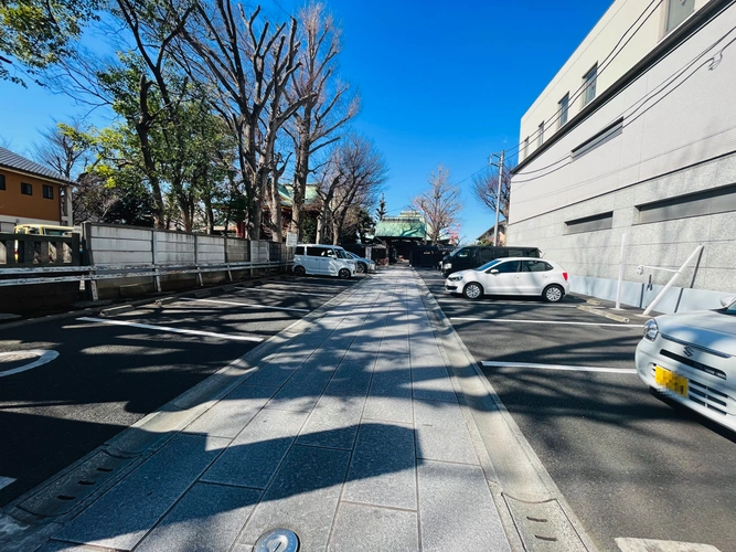 海岳山 長遠寺 〔旧薬師堂墓地〕 駐車場の写真