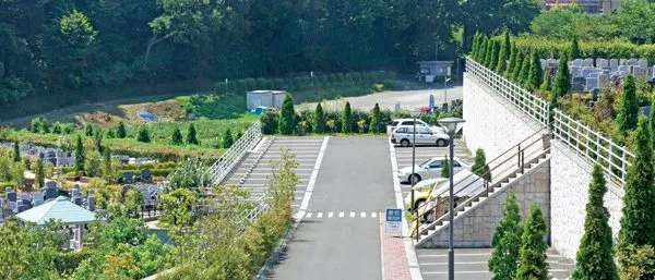 サンメモリアル東京 駐車場の写真