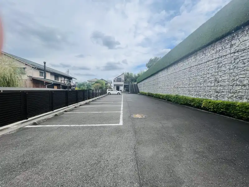 多摩の郷 駐車場の写真