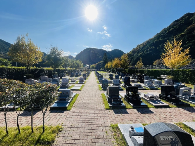 春泉寺 第２高尾霊園 ～メモリアルガーデン紫苑～ バリアフリーの写真