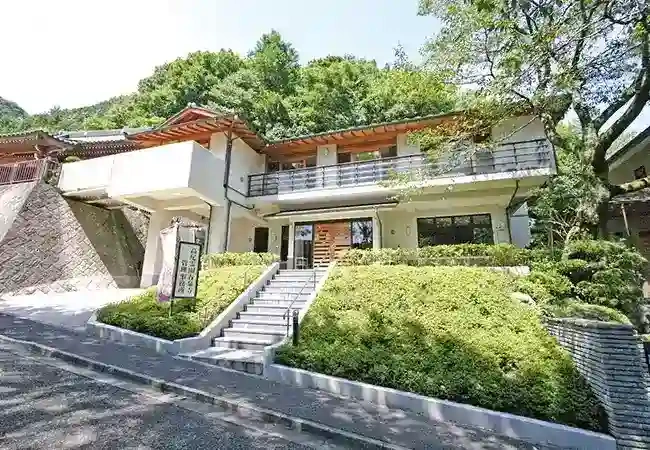 管理棟